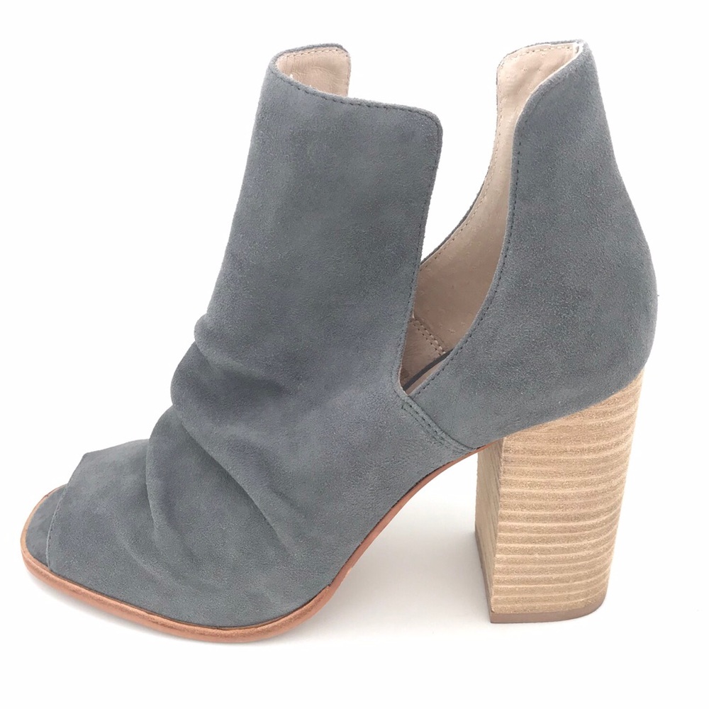 Kristin Cavallari for Chinese Laundry Lash Heel